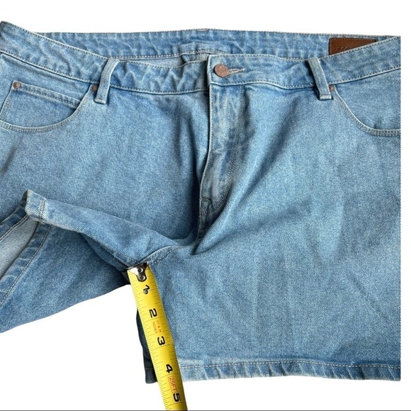 ASOS WOMEN’S PLUS DENIM SHORTS SIZE W40”‎ - Picture 10 of 10